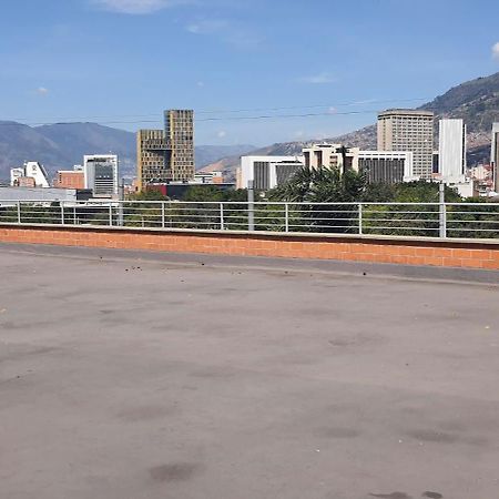 Apartamento Cerca A Plaza Mayor Medellin Luaran gambar